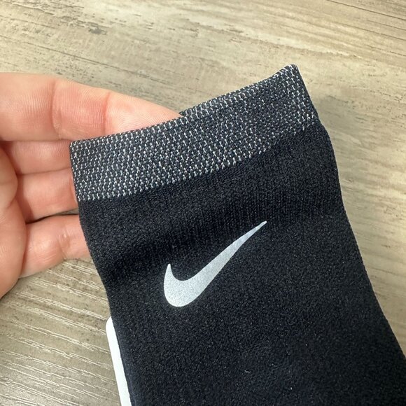 NWT Nike Unisex Spark Dri-FIT Running Crew Socks Black Size Small (DA3584-010) - Picture 5 of 9
